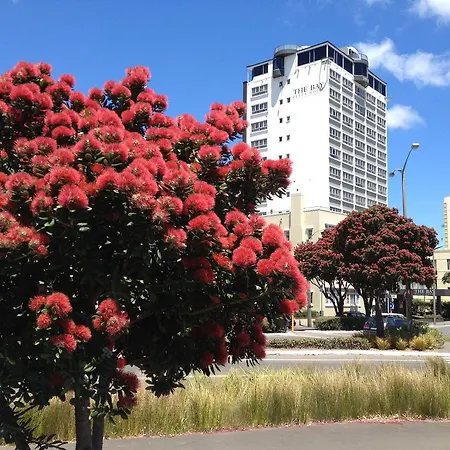 Bay Plaza Hotel-2