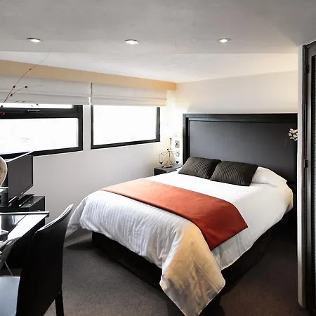 Aztic Hotel And Executive Suites-3