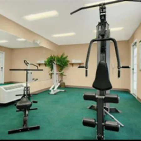 Baymont By Wyndham Roanoke Rapids-3
