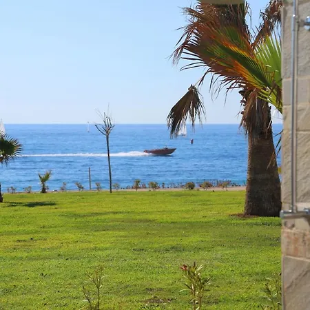 Gold Lagoon Kosher Hotel - By Amphora Hotel & Suites-3