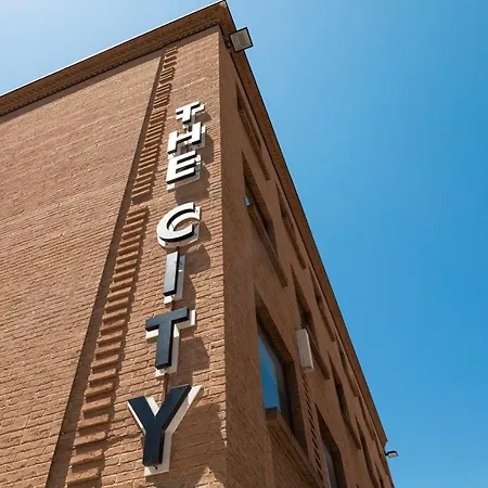The City Hotel-3