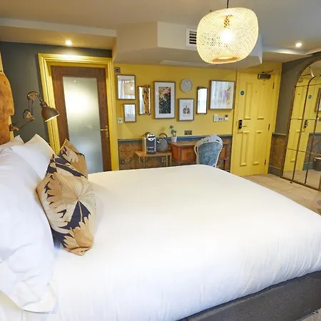 The Kings Arms Pub & Boutique Rooms-2