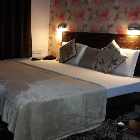 Hotel Kanha Inn-3