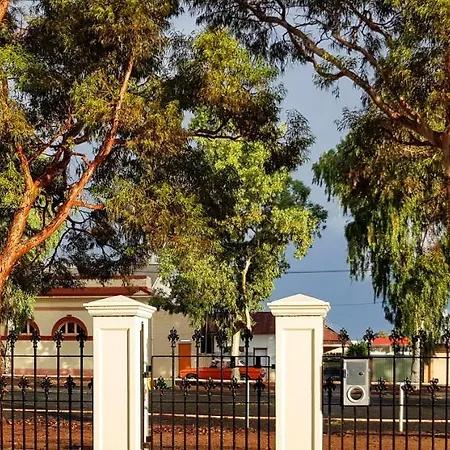 Allora House Kalgoorlie-3
