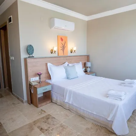 Ebruli otel Cunda-3