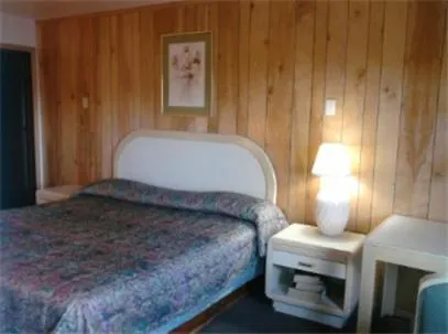 Golden Knight Motel-3
