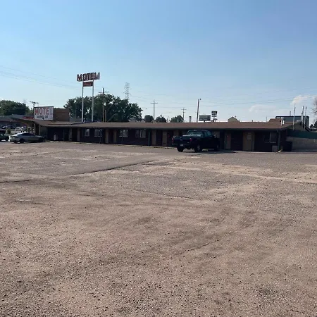 Round-Up Motel-3