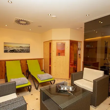 Hotel Charly-2