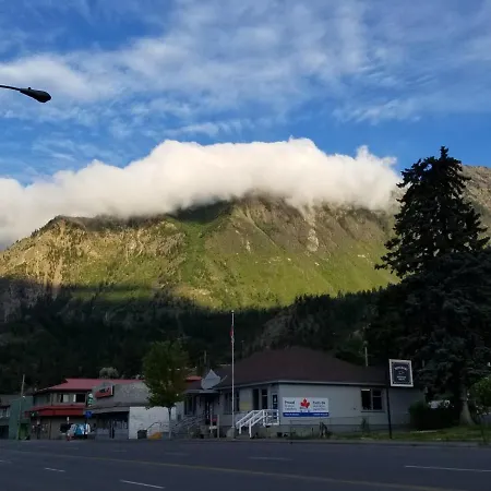 Canadas Best Value Inn Mile-0-Motel Lillooet-2