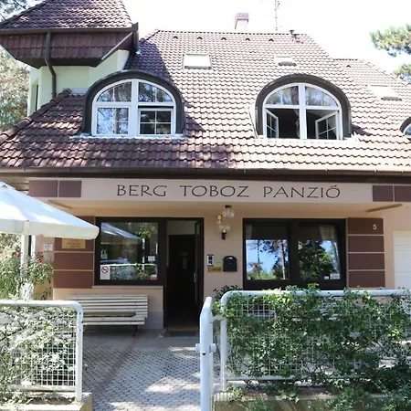 Berg Toboz Panzió-2