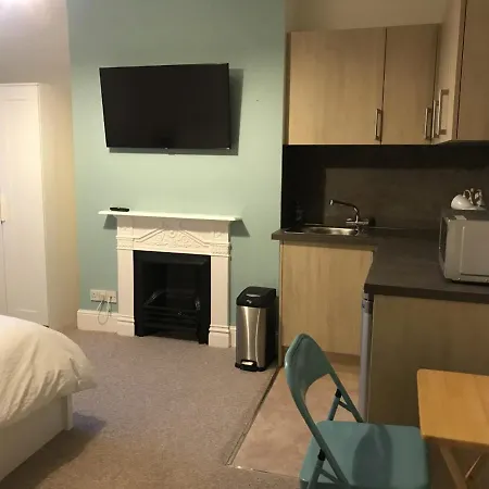 Poole Stay-3