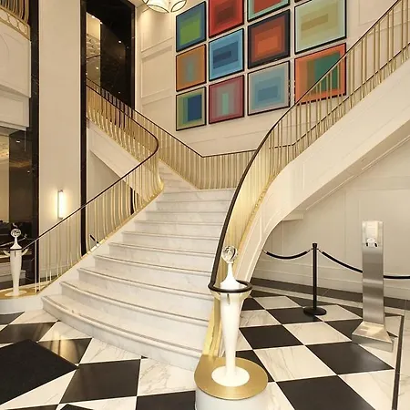 Stylish Downtown Toronto Residential Hotel-3