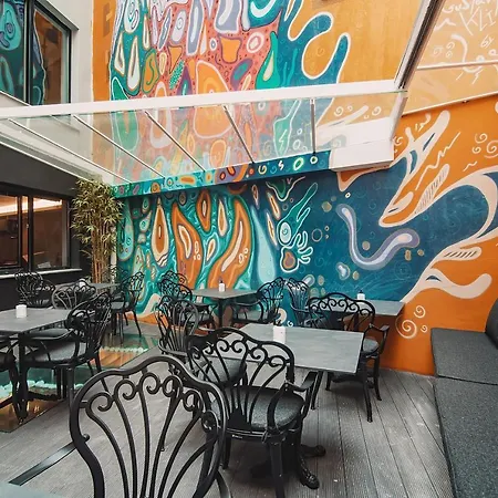 Project 3 Urban Chic Hotel-2