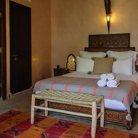 Riad Nabila-3