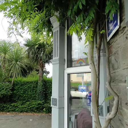 Rockleaze Guesthouse-2