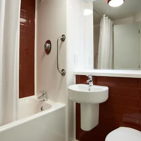 Travelodge Darlington-3