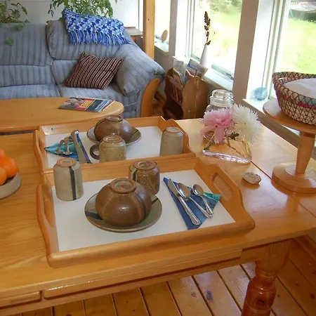 Whalesong Bed And Breakfast-3