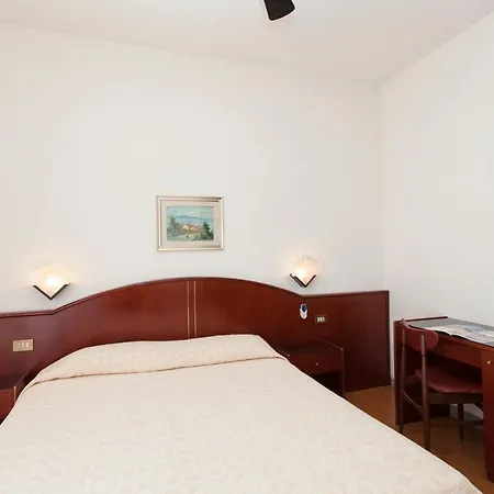 Hotel Arborea-2