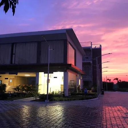 Carina Retreat Resort-2