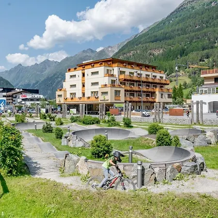 Hotel Baeckelar Wirt Superior Oetztal Inside Sommer Card Partner-3