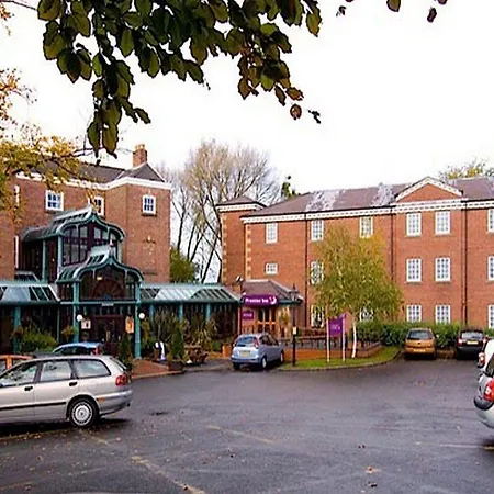 Premier Inn Stockport Central-2
