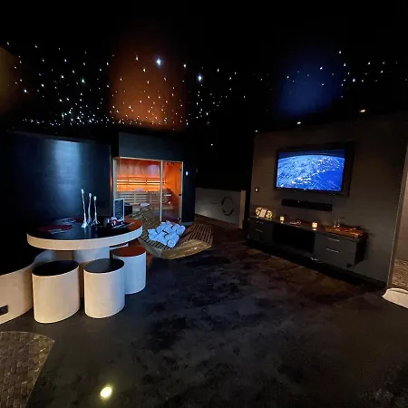 Octavie - Suite De Luxe A Tournai Avec Piscine Privee, Jacuzzi, Sauna Et Hammam-3