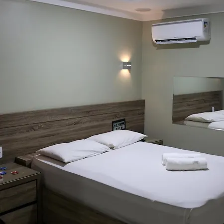 Lux Motel-2