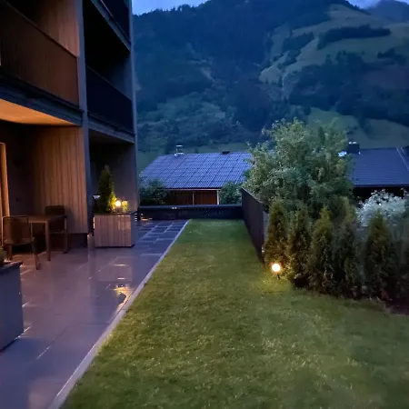 Simple Life Apartments-3