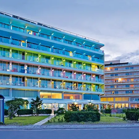 Aquarium View Hotel Adults Only 21 Plus-2