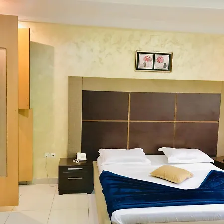 Class Hotel-2