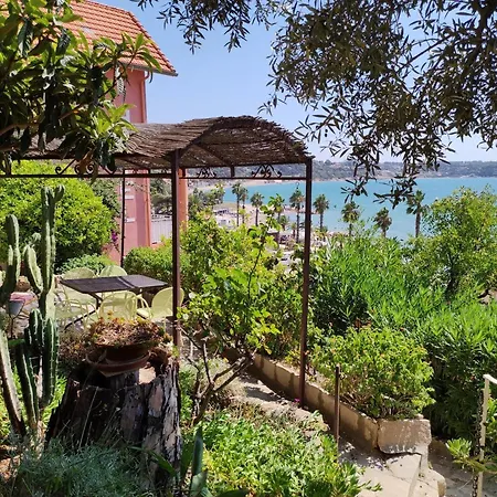Les Galets Hôtel et B&B-3