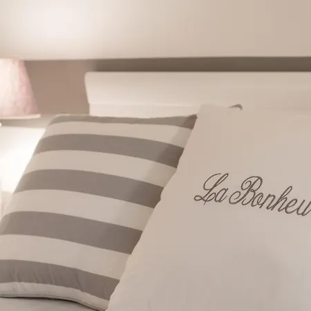 La Bonheur, Terre Marine-3