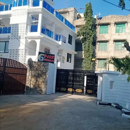 6 Park Retreat-2