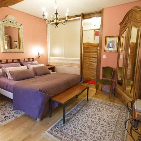 Ferme Historique Jean De La Fontaine et ses chambres d'hôtes Hammam-Spa - 4 étoiles-2