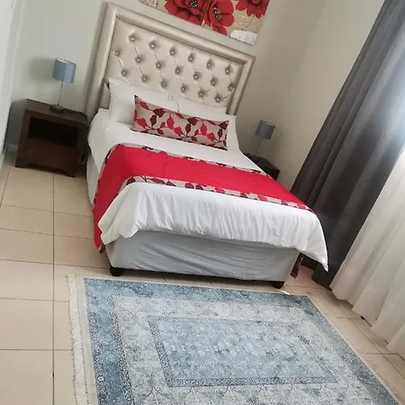 Ikhwezi Guest House-3