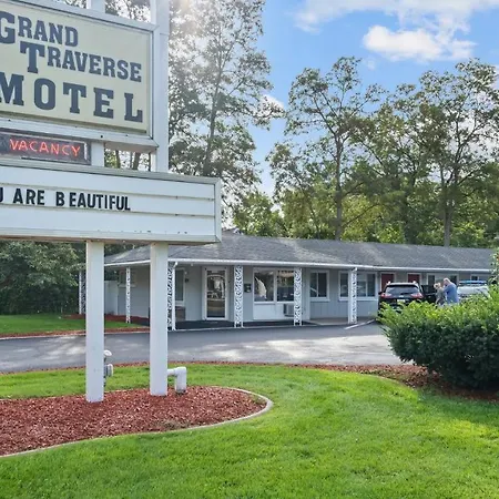 Grand Traverse Motel-3