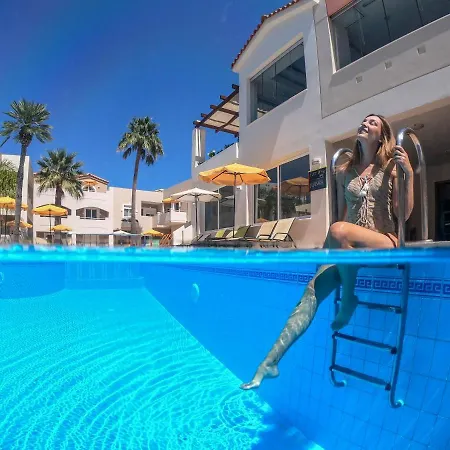 Toxo Hotel-2