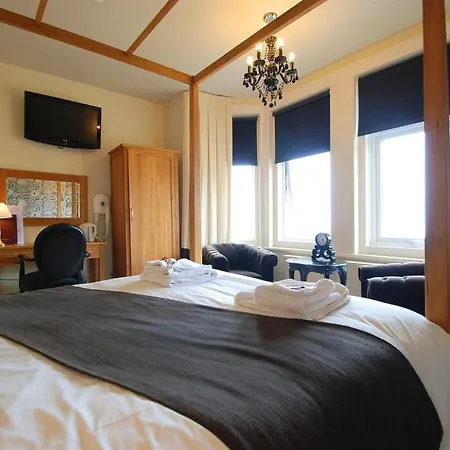 The Gladstone-2