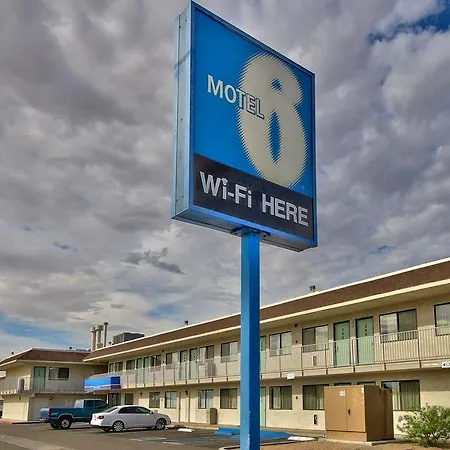 Econo Lodge Inn&Suites Yuma-3