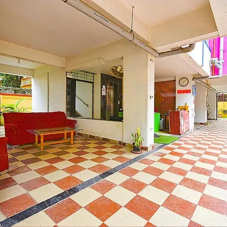 Fabhotel Golden Leaf II-2