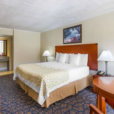 Days Inn & Suites By Wyndham Clermont-2