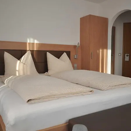 Hotel-Pension-Jasmin-2