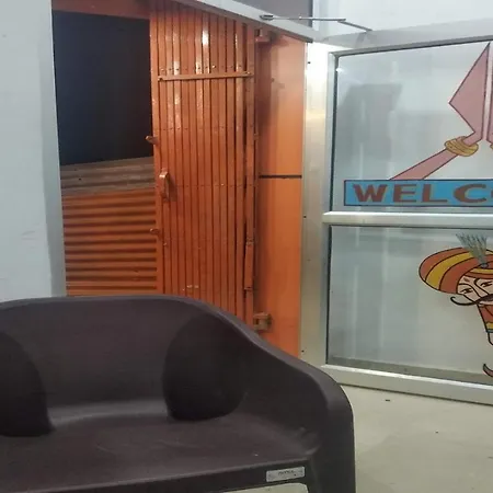 Staymaker Hotel Raj Ganga-2