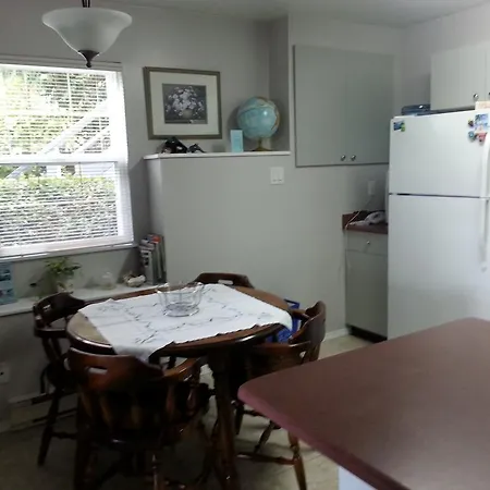 Hammond Bay Oceanside Guesthouse-2