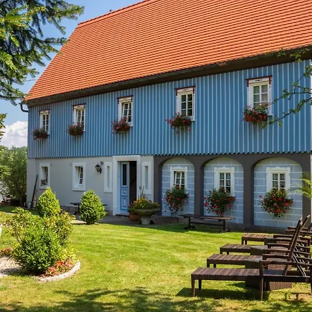 Romantik Hotel Zum Lindengarten-3