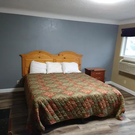 Highway Motel-2