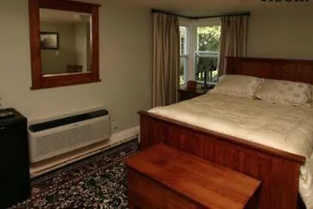 Bayside Inn-2