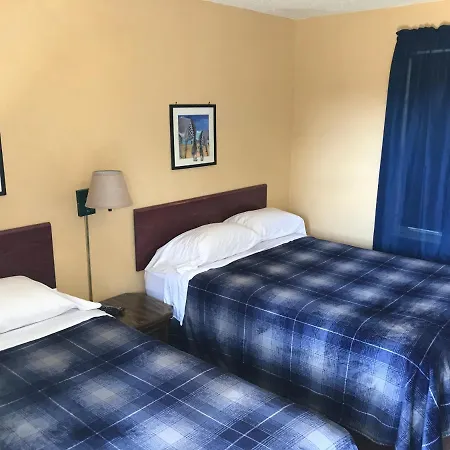 Highland Court Motel-3