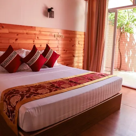 New Breeze Thoddoo Inn-3