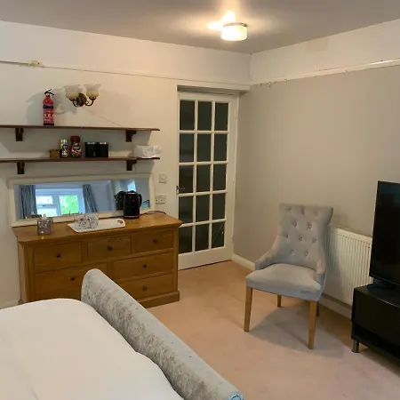 Debbie'S Digs-3